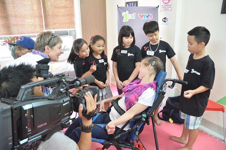 VTV4 Talk Vietnam YES! kids tiếng Anh trẻ em qua vận động và trò chơi